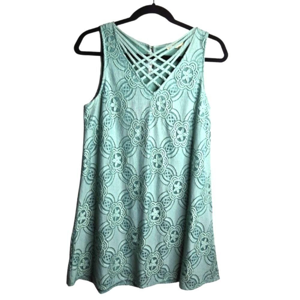 Entro Boutique Mint Green Lace Crisscross Neck Sleeveless Mini Dress Women's M